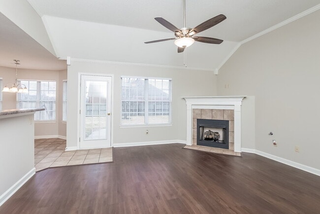 Photo - 6284 Manchester Cove