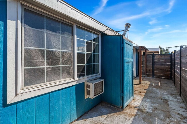 "Charming 1-Bedroom Retreat at 1516B McAllister Avenue, Sacramento – Cozy 760 sq ft with In Unit ...