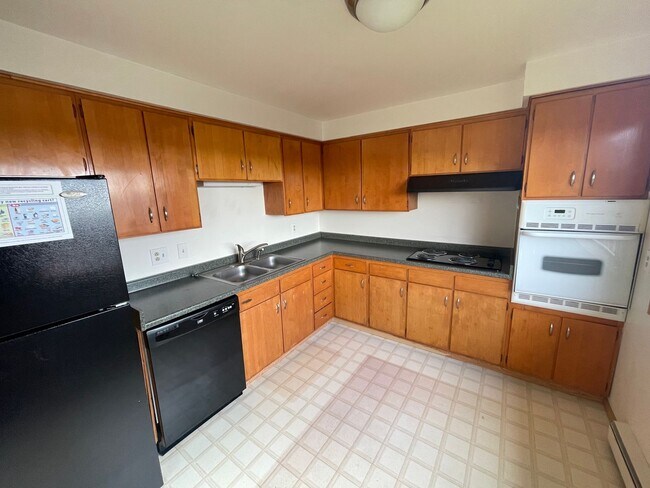 Photo - Moore (1371 SE 9th Ave &amp; 1370 SE 10th Ct.) Unit #202