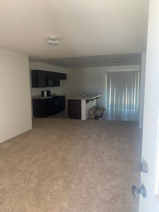 Photo - DESERT SANDS