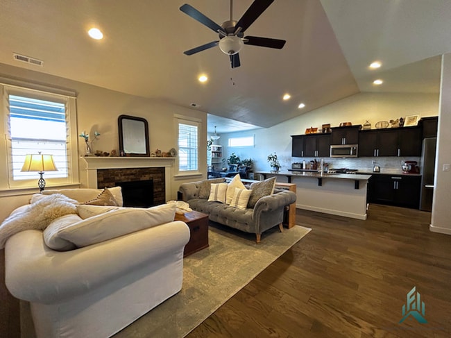 Photo - Premium 4-Bedroom, 3-Bathroom Home for Rent