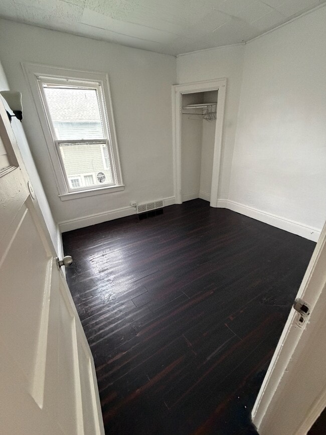 Photo - 108 Macamley St Unit Upper