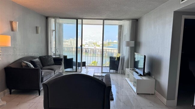 Photo - 1865 79th Street Cswy Unidad 7I