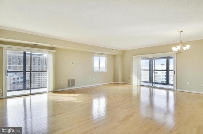 Photo - 1211 S Eads St Unit 1905