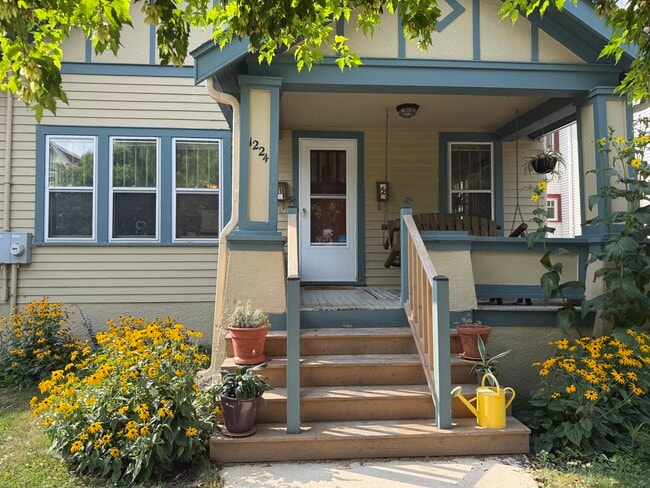 Building Photo - 1224 Spaight St Unit 1224-1