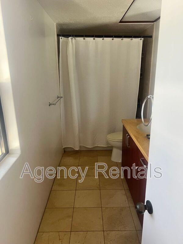 Photo - 930 Kaheka St