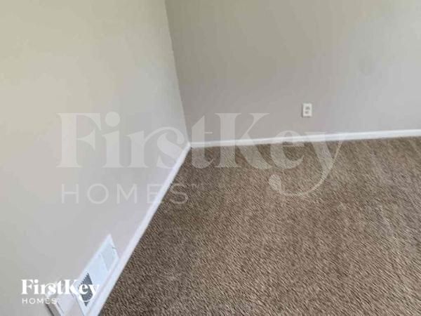 Photo - 5195 Suggs St