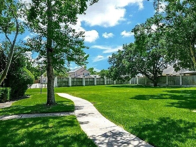 Photo - 2612 Princess Ln