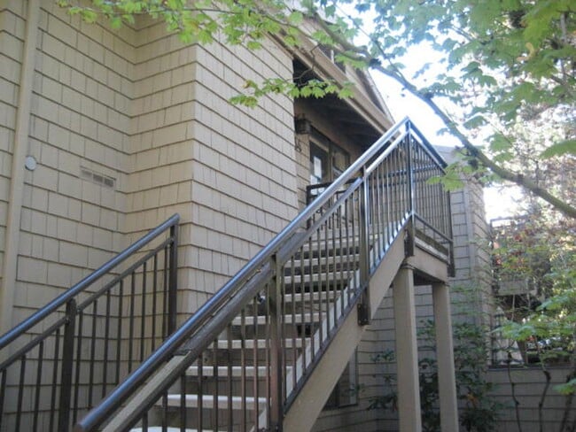 Photo - 44 Crestfield Ct
