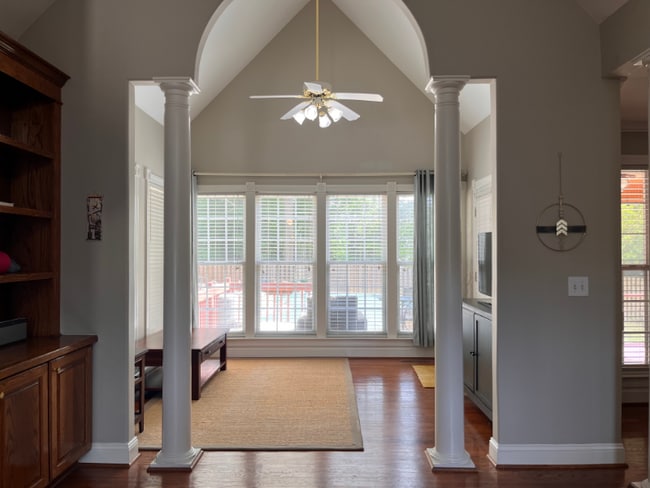 Photo - 1 Middlewick Ct