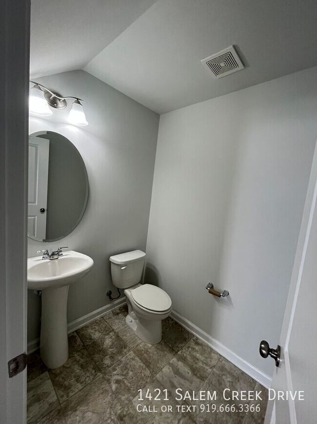 Photo - 1421 Salem Creek Dr