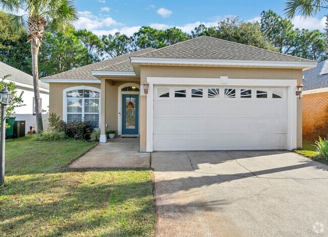 Building Photo - Adorable 2/2 in Destin Rental