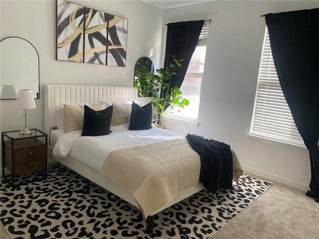 390 17th St NW Unidad 2011