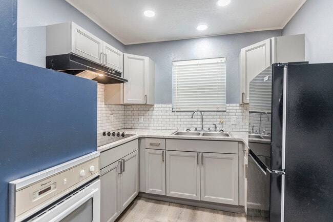 Photo - 1016 S Chester St