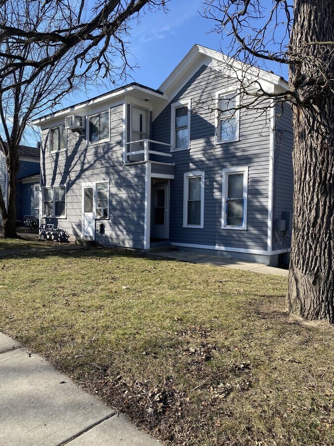 Photo - 140 College St Casa