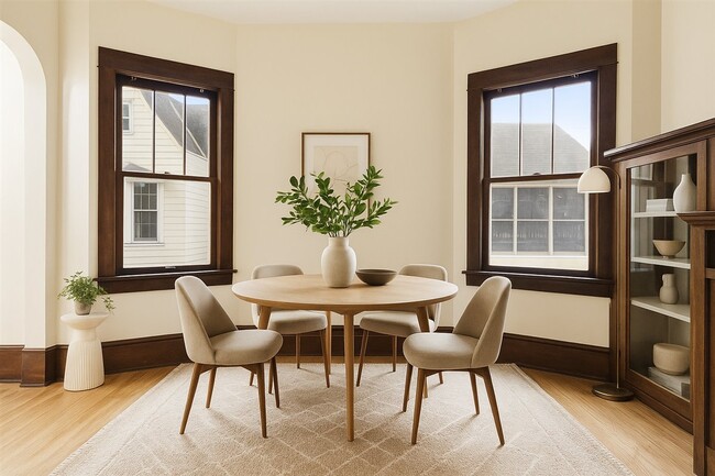 Photo - 712 Cedar Lake Rd S