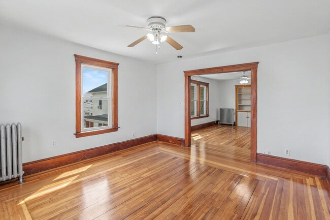 Photo - 209 Harrison Ave Unidad 2