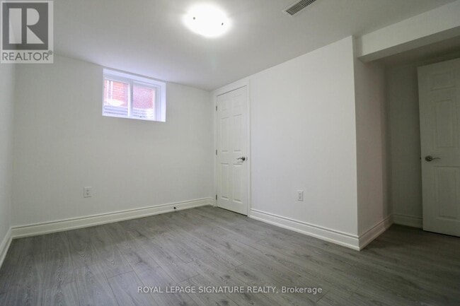 Photo - 309 Cranbrook Dr