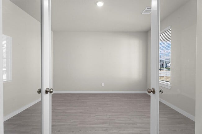 Photo - 713 Ivory Crk Ct