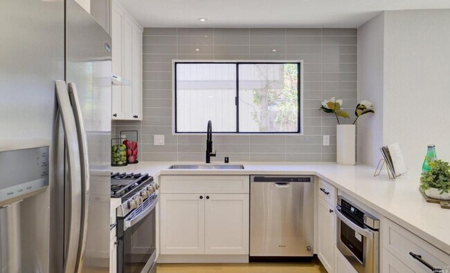 Photo - 22 Columbine Ln