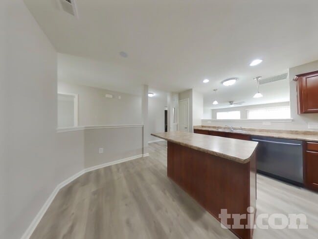 Photo - 11491 N Creekside Dr