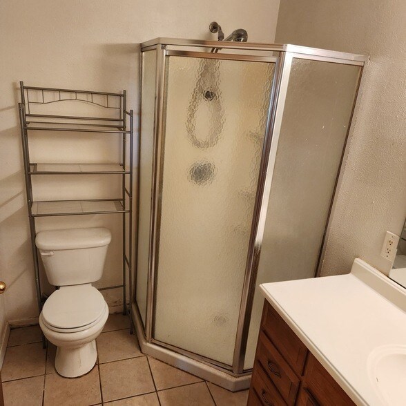 Photo - 402 E Hinton St