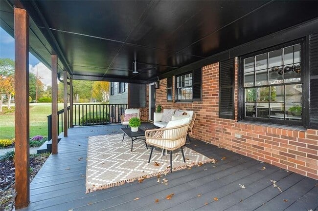 Photo - 689 Concord Rd SW