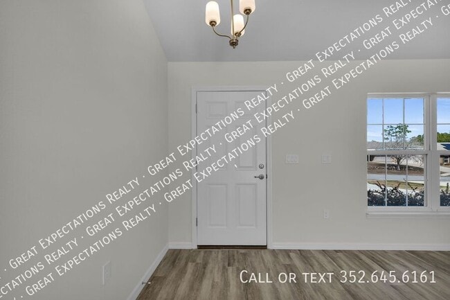 Photo - 678 Walkertown Dr