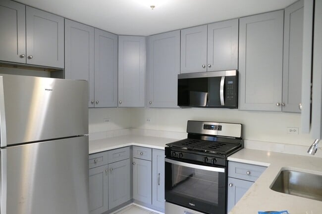 Photo - 1076 Crestwood Ln