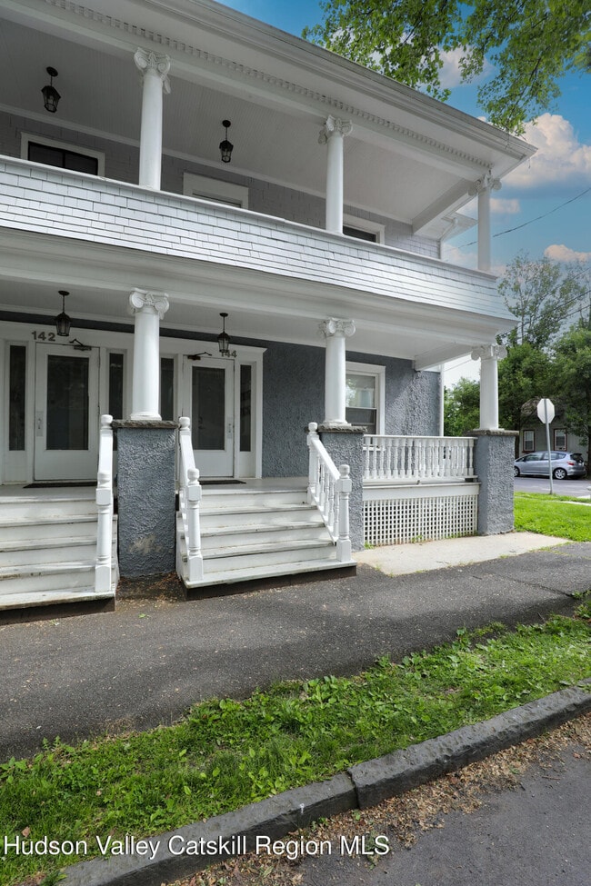 144 St James St