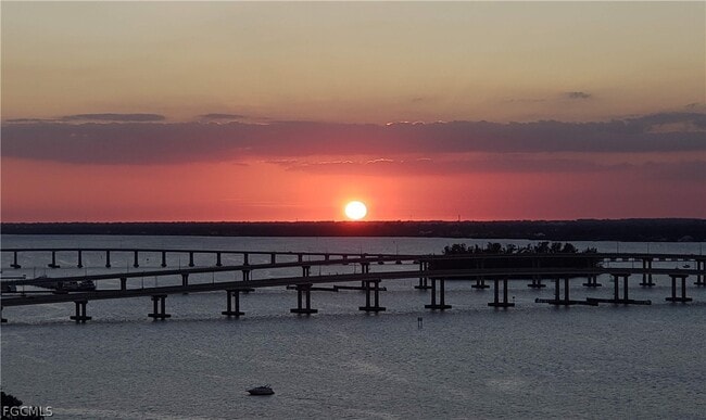 Photo - 2743 First St Unidad 2206