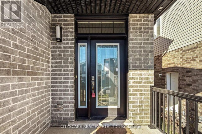 Photo - 274 Buttonbush St