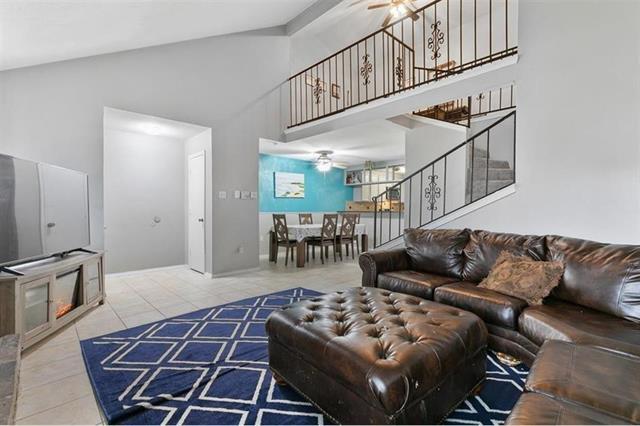 Photo - 2031 Towngate Dr