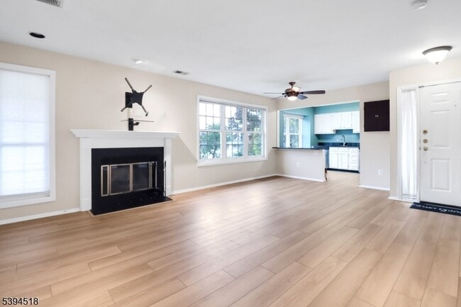 Photo - 121 Country Club Dr