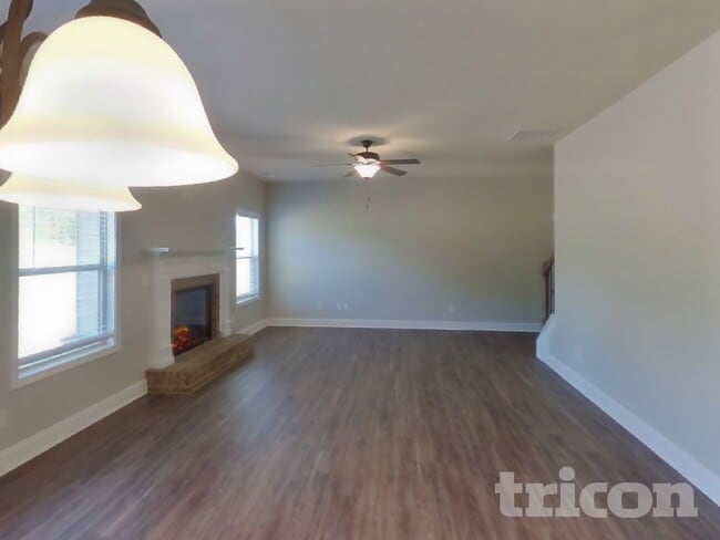 Photo - 131 Huntsman Dr