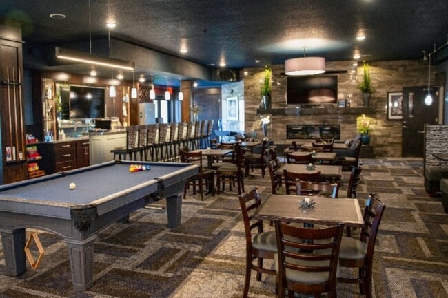 Lounge - Attivo Trail ~ 55+ Active Senior Living