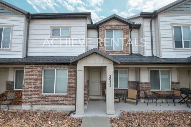 Building Photo - Downtown Logan 3-Bedroom Townhome