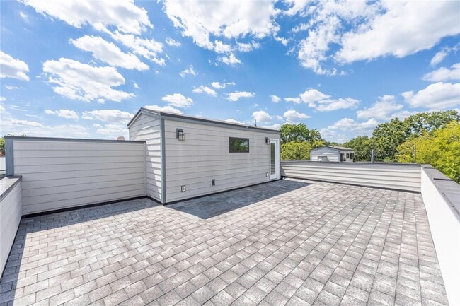 Photo - 1008 Westbrook Dr