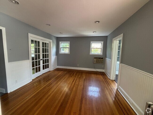 Building Photo - 520 5th Ave Rental