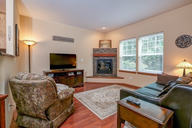 Photo - 10595 NE Kingston Meadow Cir