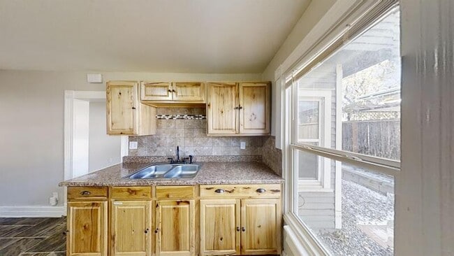 Photo - 219 N Institute St Unit 2