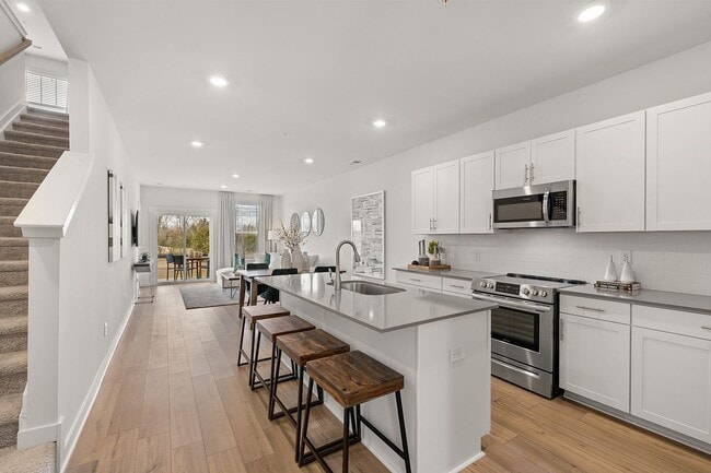 Photo - 452 Alcott Way