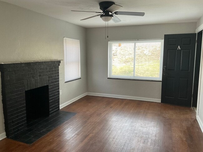 Photo - 228 Sutherland Dr Unidad Apt B