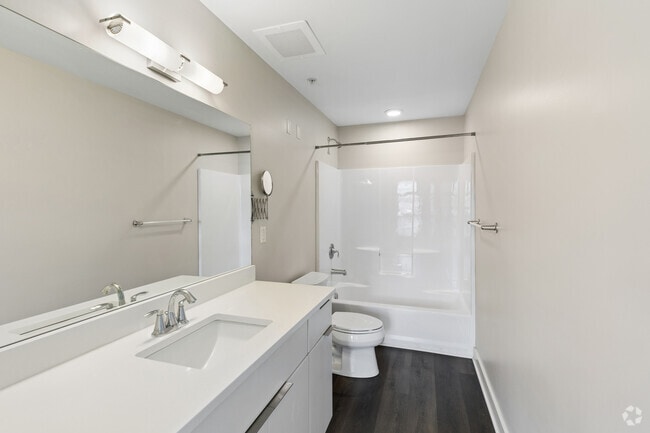 2BR, 2BA - 1,213SF - Bathroom
