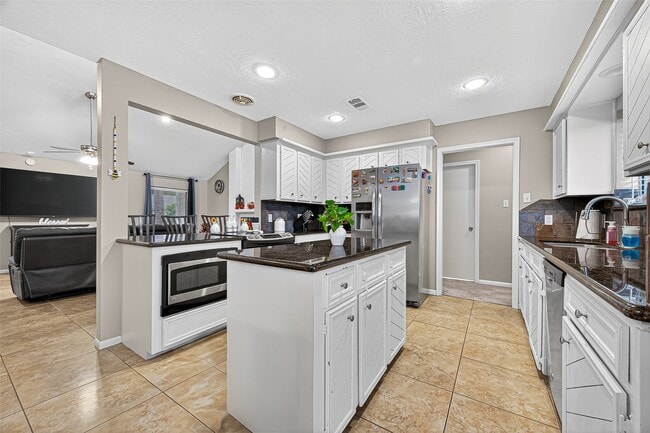 Photo - 4006 Dover St