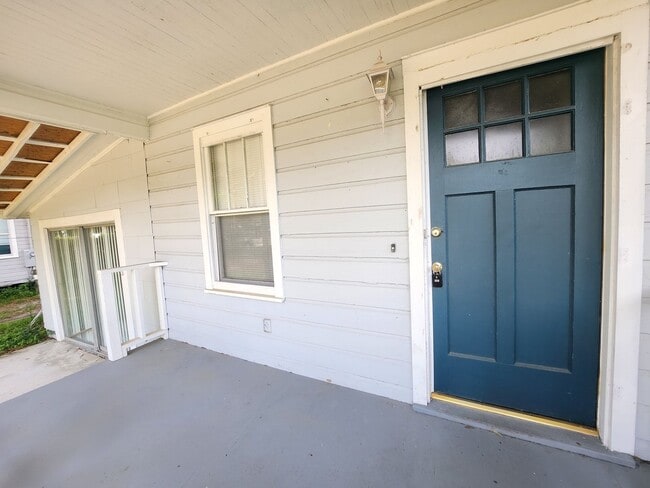 Photo - 110 Ruberia Ave