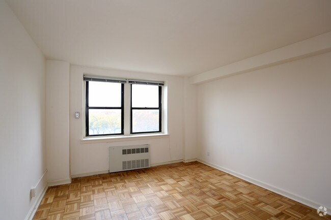 Photo - Parkway House