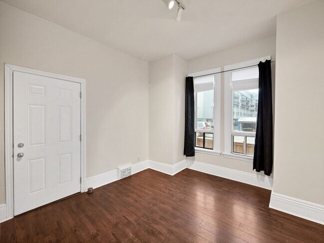 Photo - 208 Wilson St Unit 1