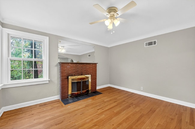 Photo - 3653 Eminence Blvd