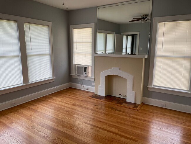 Photo - South Highlands Apartment, All Appliances Included